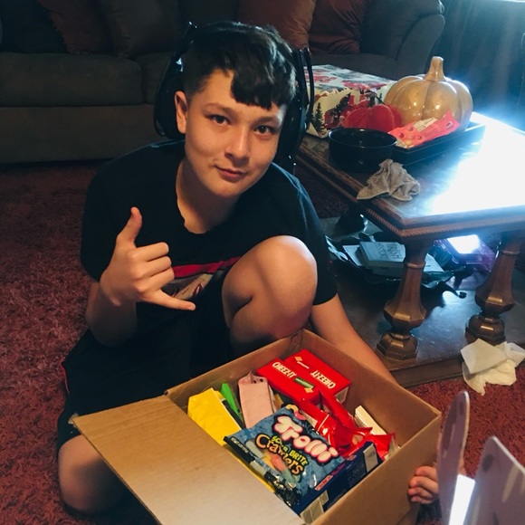 Meet your Posher, Chris - Picture 6 of 12